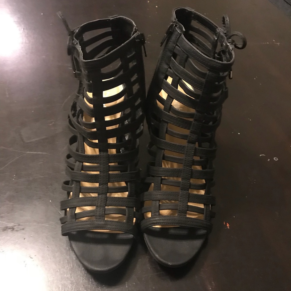 Heels - Picture 2 of 4